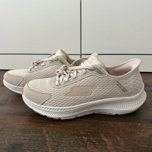 Skechers Women's Beige Athletic Shoes (Worn once)